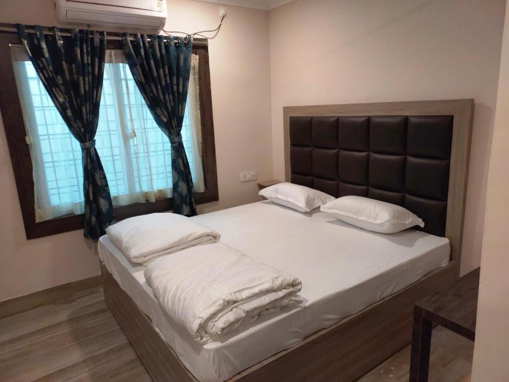 Radhika Resort Bhubaneswar Luaran gambar
